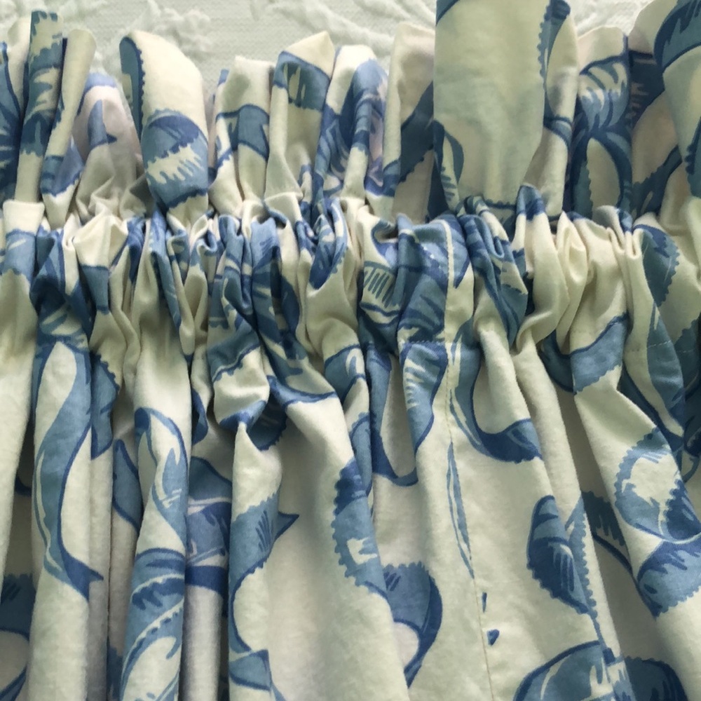 Blue and White Ribbon window valance - Picture 2 of 3